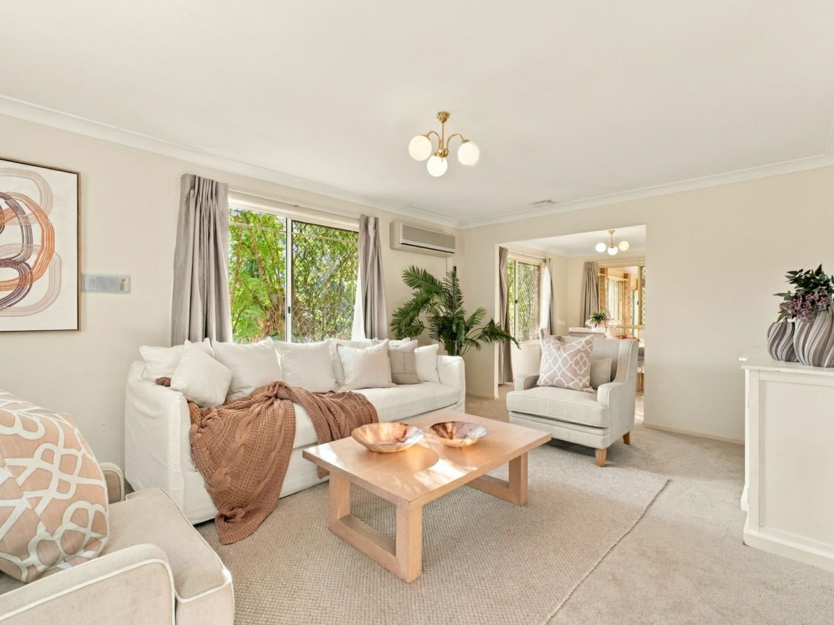 6 Parklane Place, Carindale - image 3