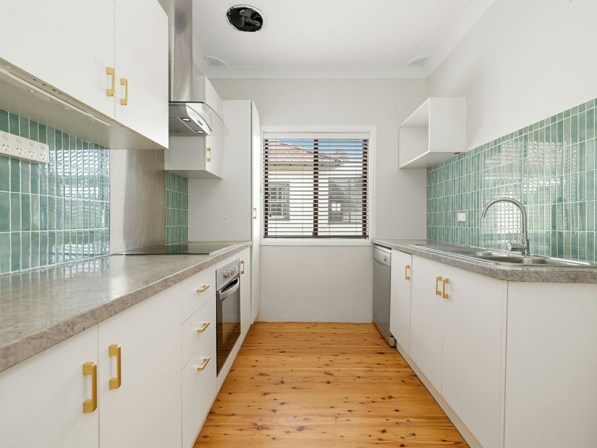 41 Martini Parade, Lithgow - image 3