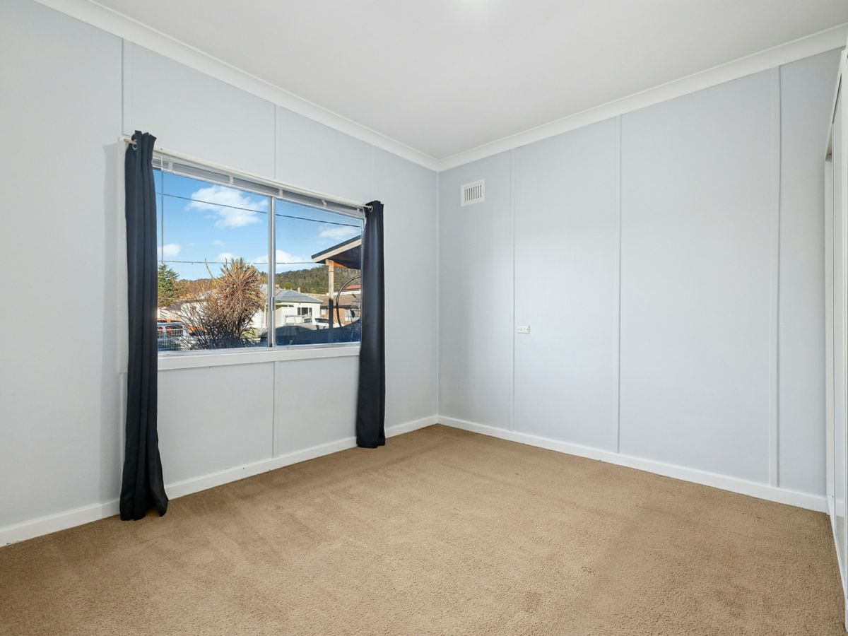 28 Rifle Parade, Lithgow - image 3