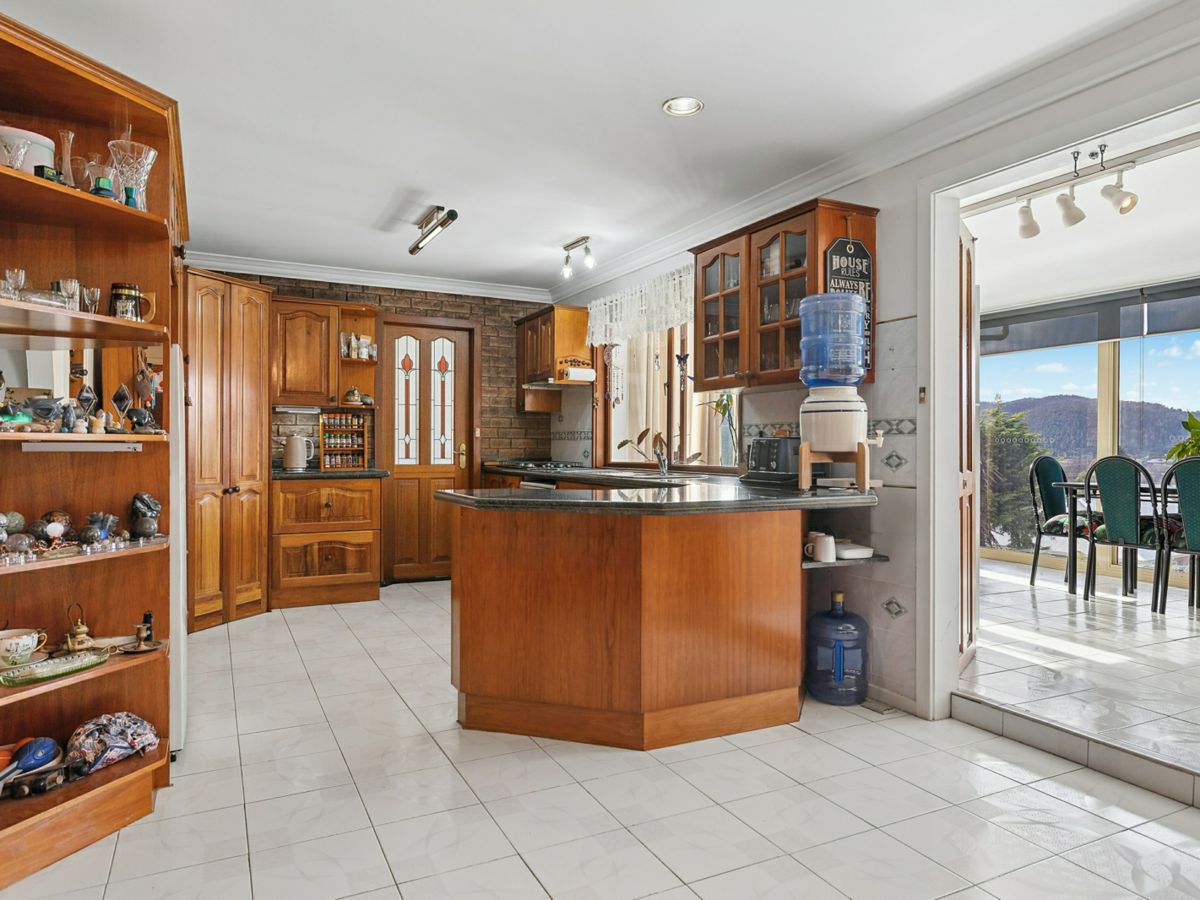 8 Hill Range Crescent, Lithgow - image 2