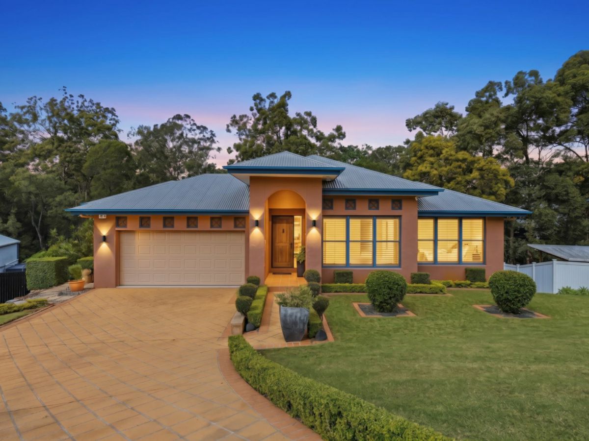39 Ironbark Place, Bridgeman Downs - image 2