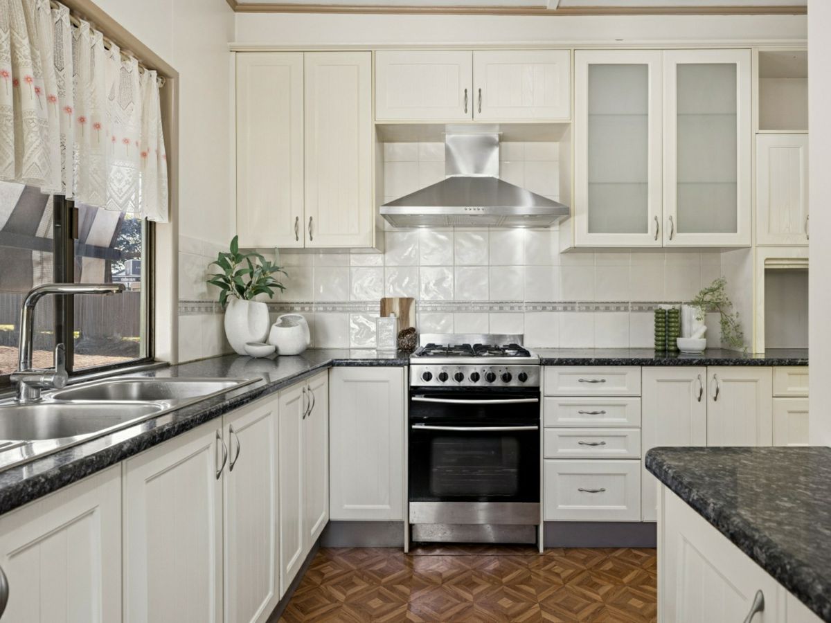 702 Samford Road, Mitchelton - image 3
