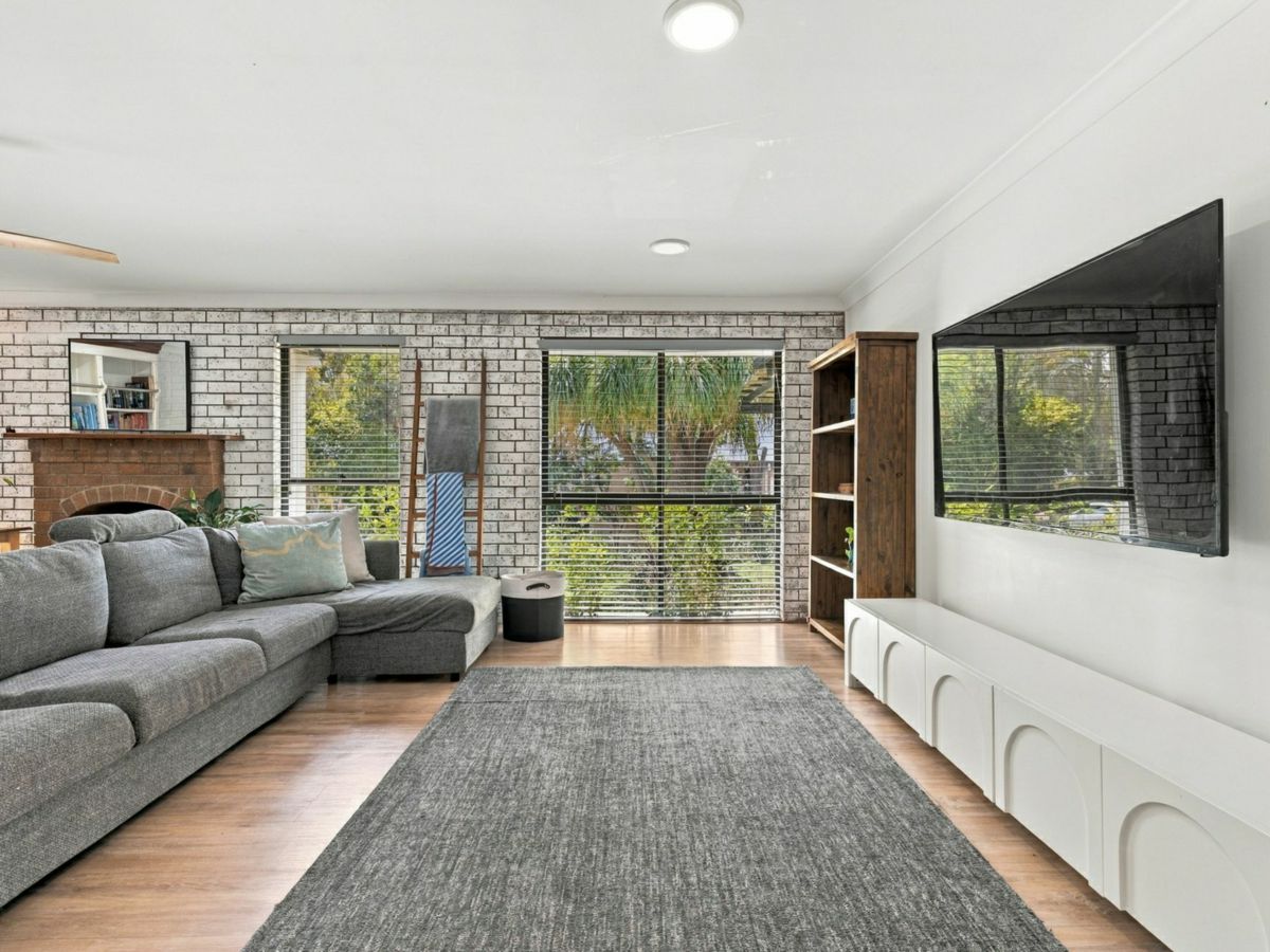 8 Barcroft Court, Aspley - image 2