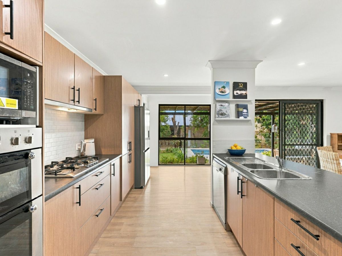 8 Barcroft Court, Aspley - image 3