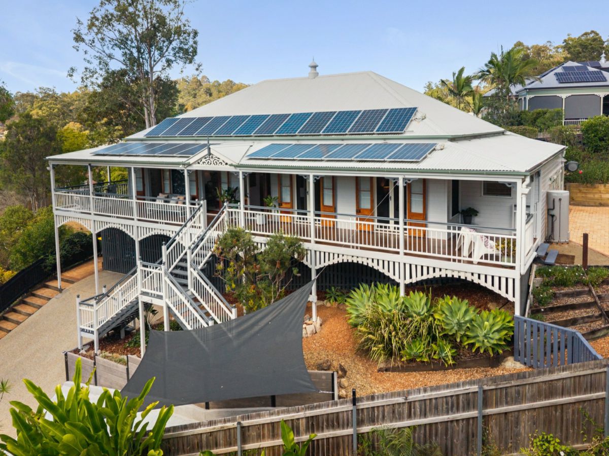 9 Silverwood Court, Ferny Hills - image 1