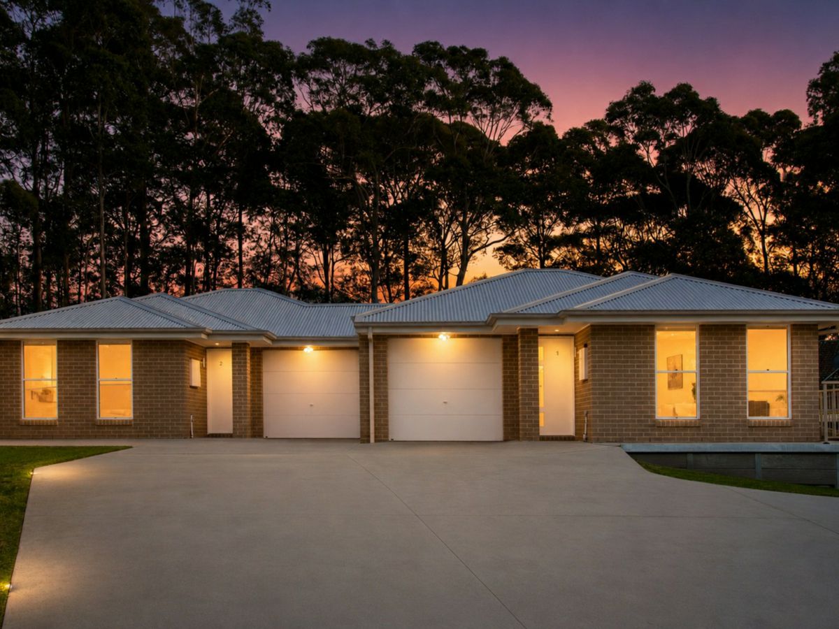 1/6 & 2/6 Eyre Place, Sunshine Bay - image 1