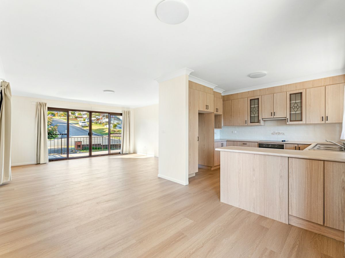 12 Edward Road, Batehaven - image 1