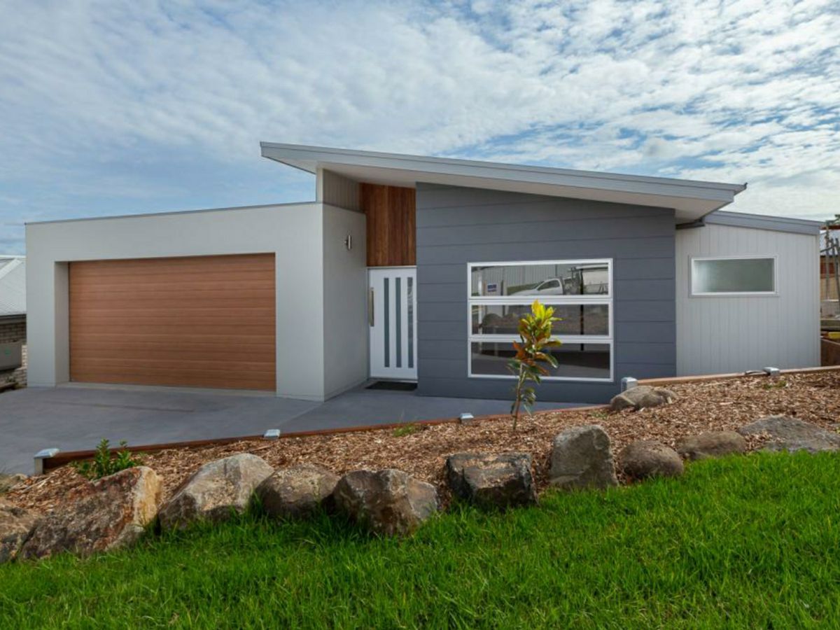 21 Jardine Road, Sunshine Bay - image 1
