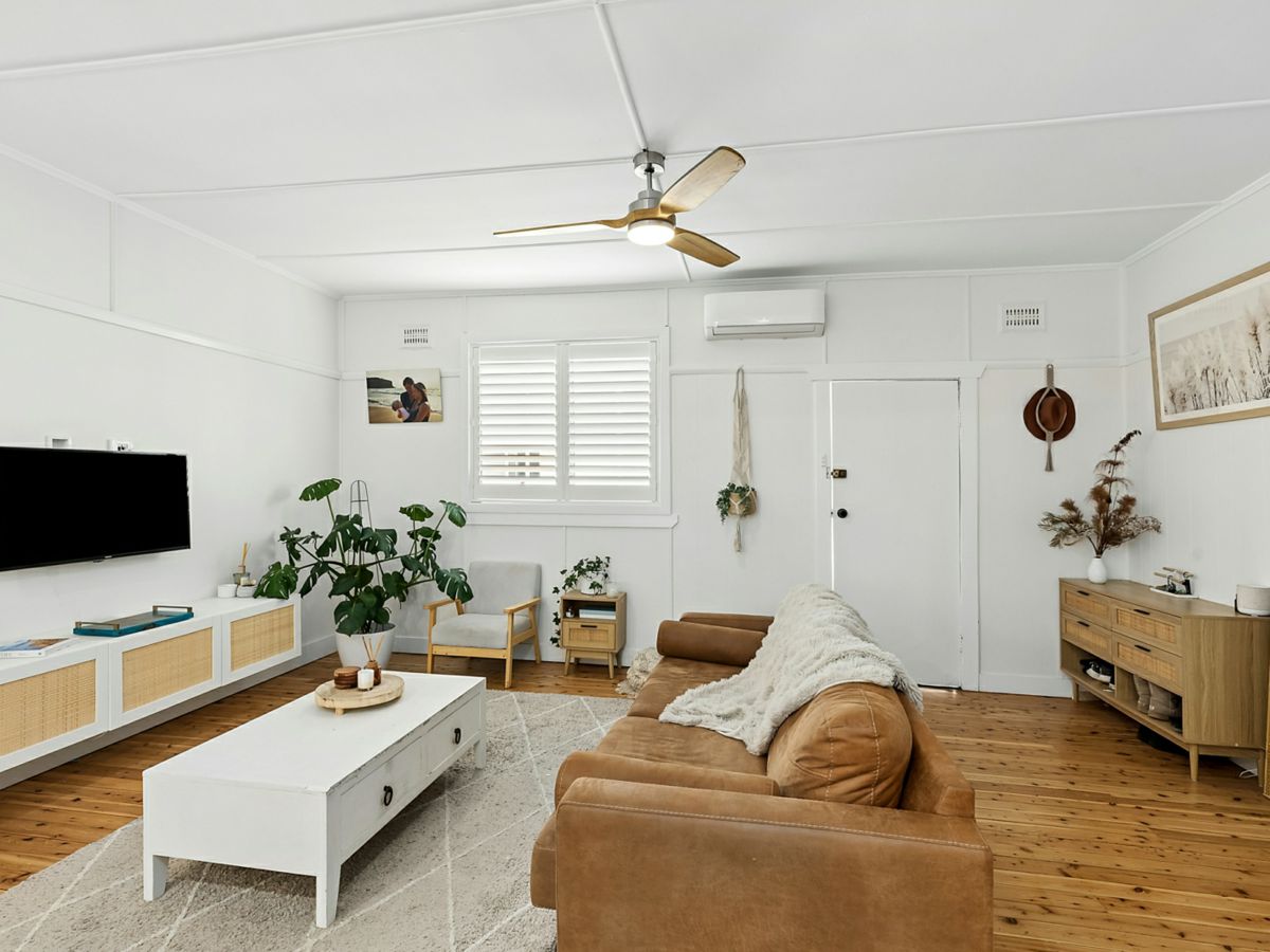 170 Memorial Avenue, Ettalong Beach - image 2