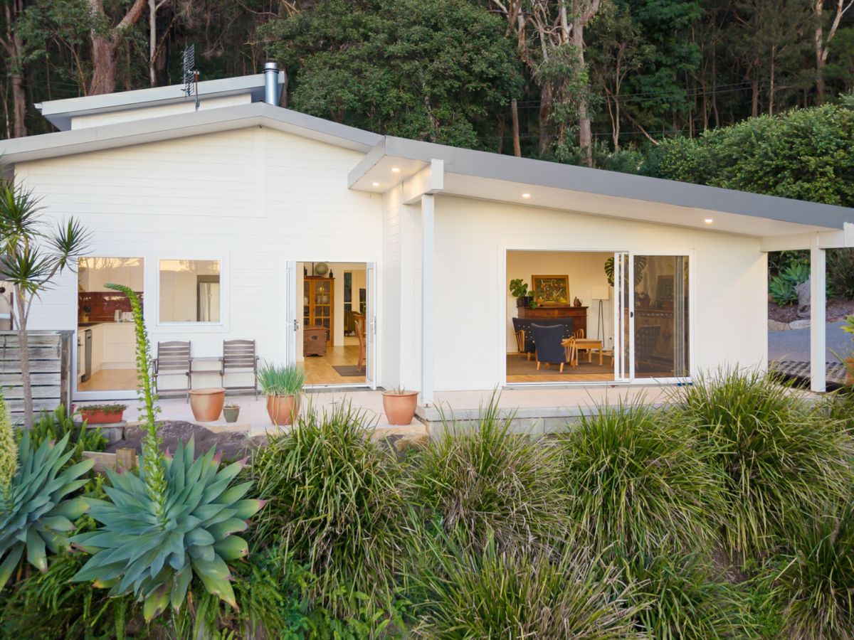 16 Yugari Crescent, Daleys Point - image 2