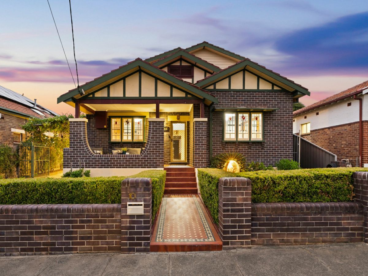 10 Ranger Road, Croydon - image 1