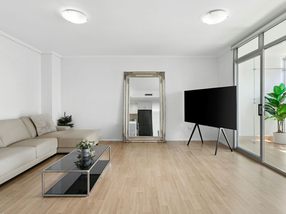 186/1 Railway Parade, BURWOOD