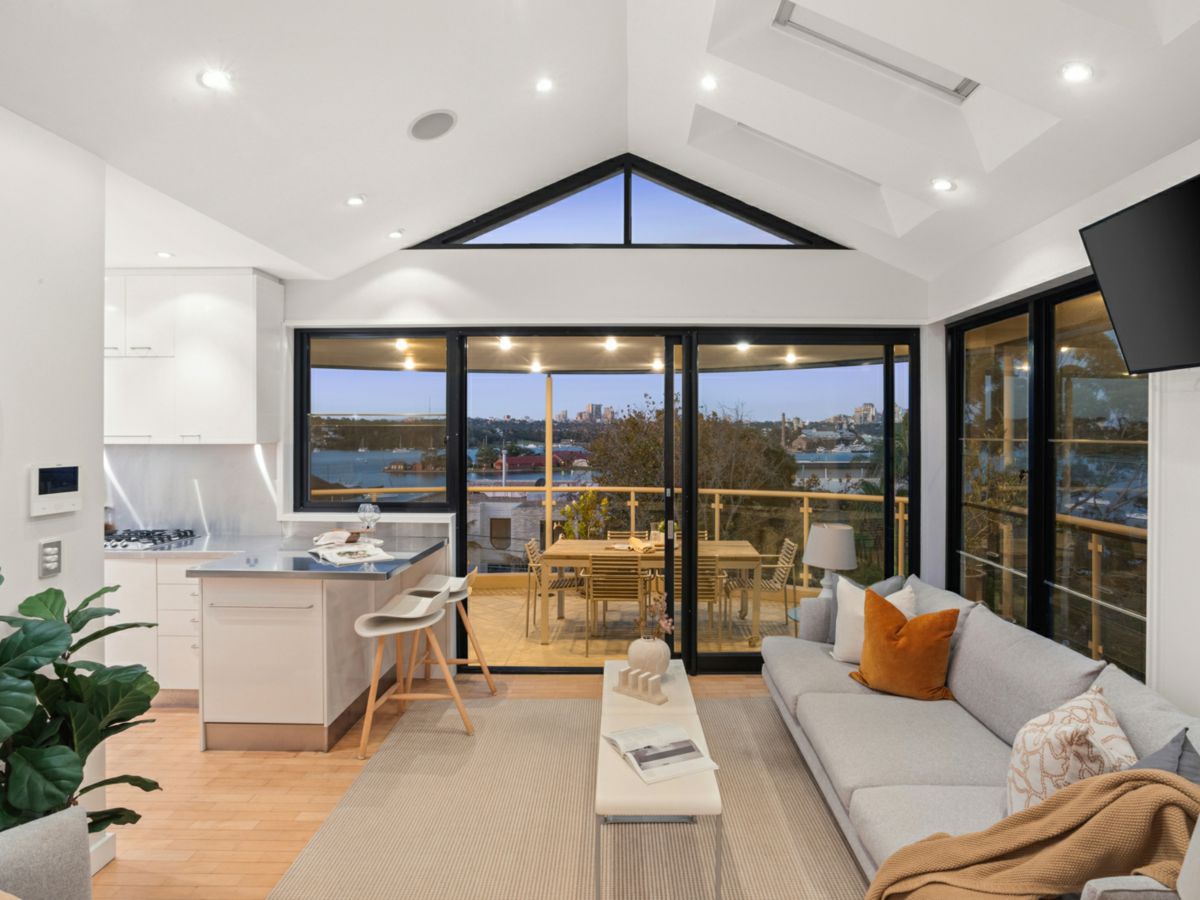 2/35 St Georges Crescent, Drummoyne - image 2