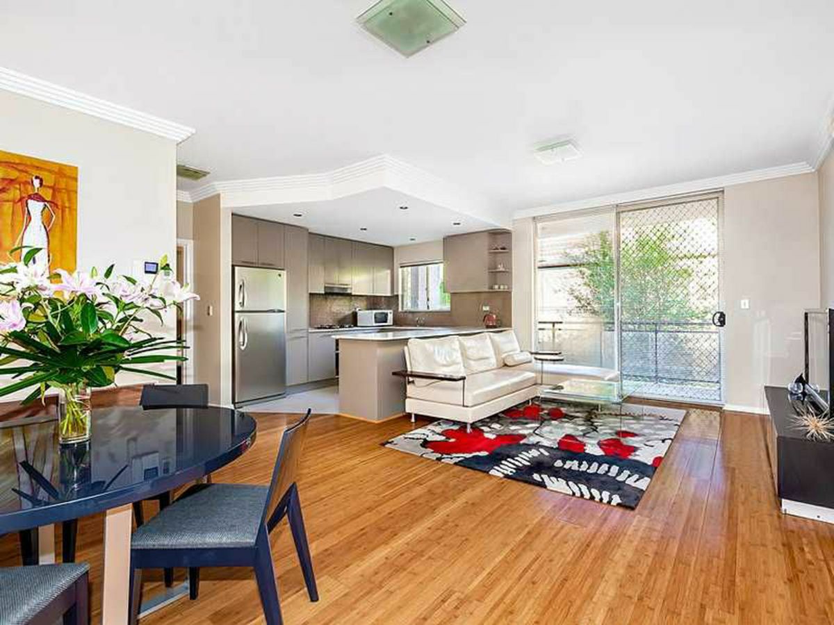 11/10 Grantham Street, Burwood - image 2