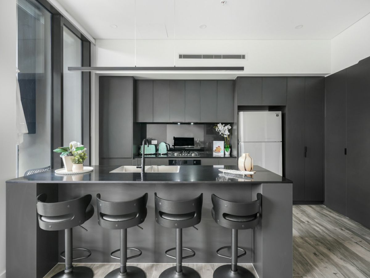 102/3 Bennelong Parkway, Wentworth Point - image 3