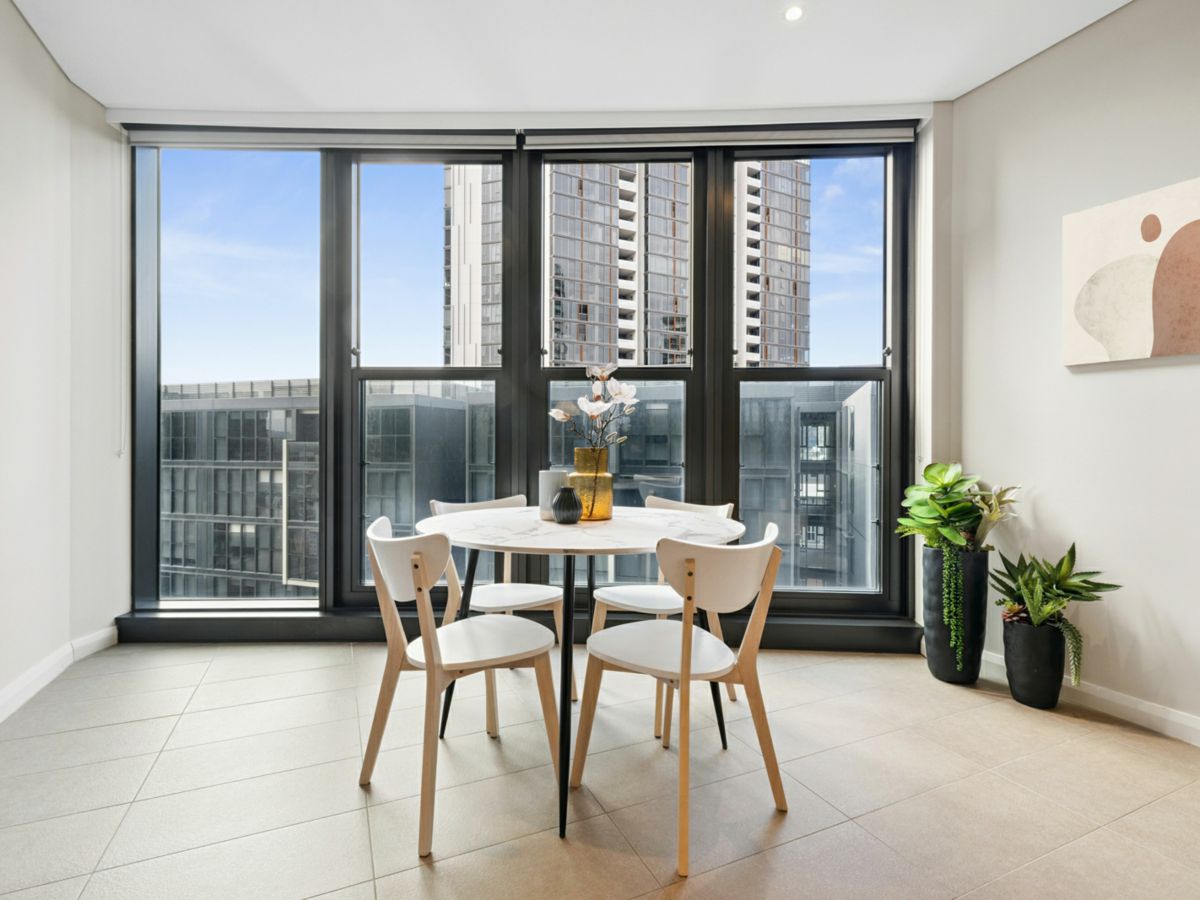 809/2 Waterways Street, Wentworth Point - image 2