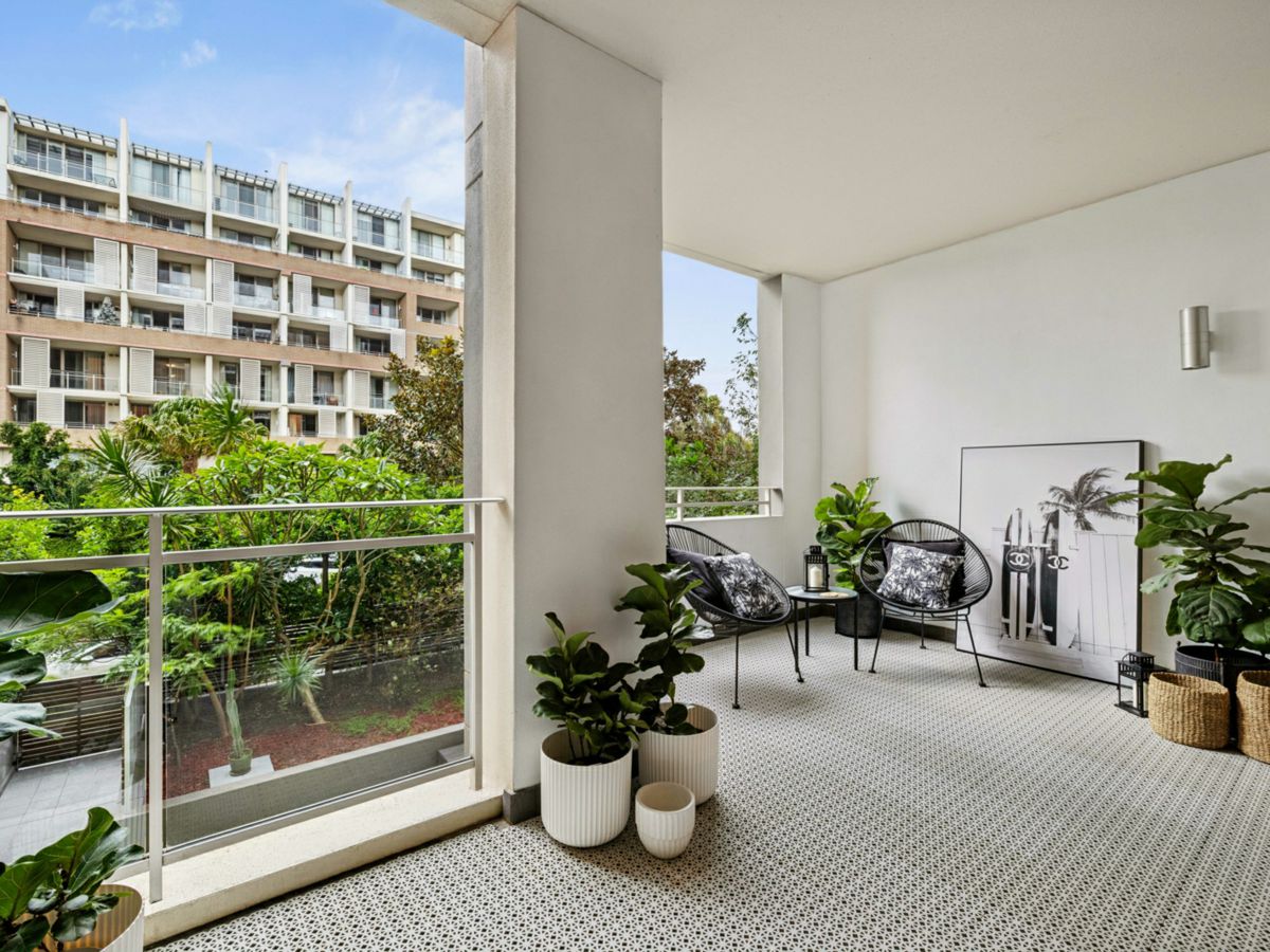 211/1 Stromboli Strait, Wentworth Point - image 2