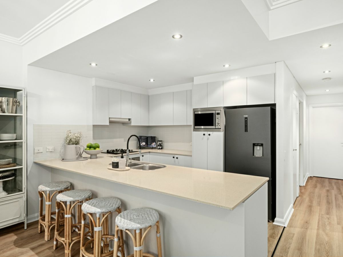 211/1 Stromboli Strait, Wentworth Point - image 3