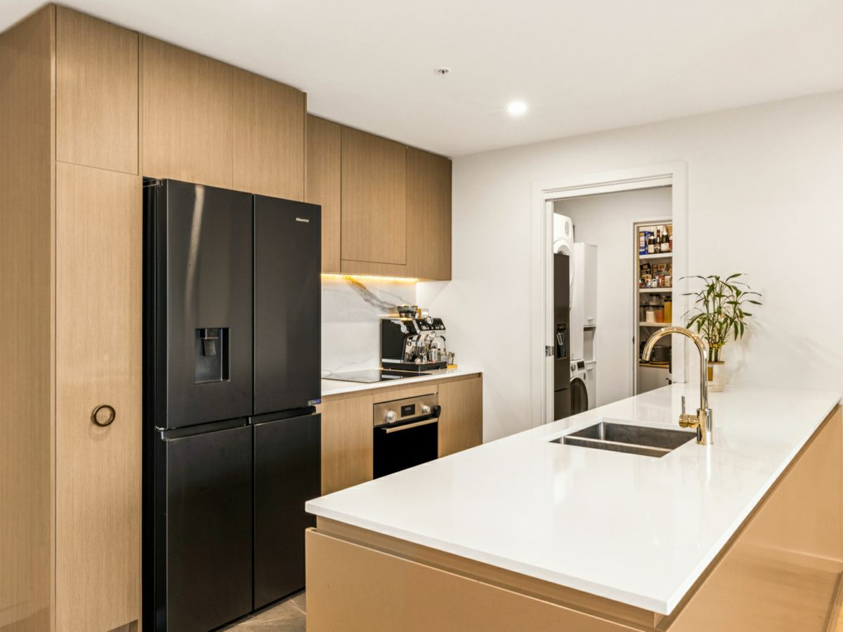 12131/19 Amalfi Drive, Wentworth Point - image 3