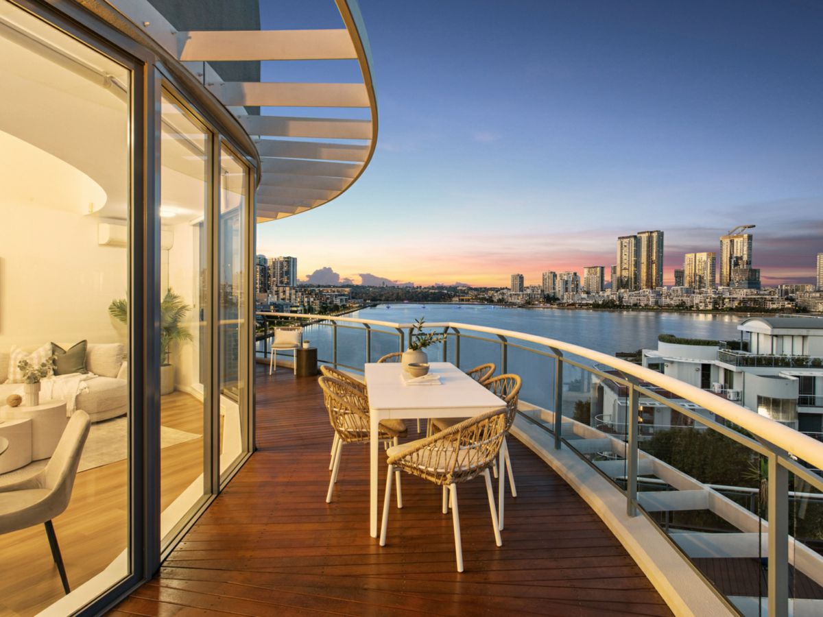 129/27 Bennelong Parkway, Wentworth Point - image 1