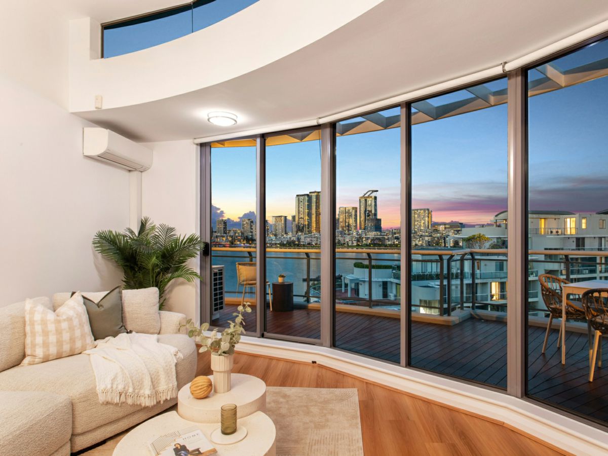 129/27 Bennelong Parkway, Wentworth Point - image 3