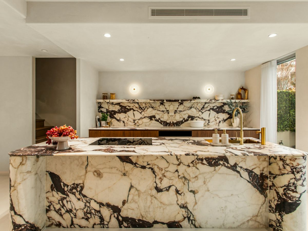 31 Shoreline Drive, Rhodes - image 1