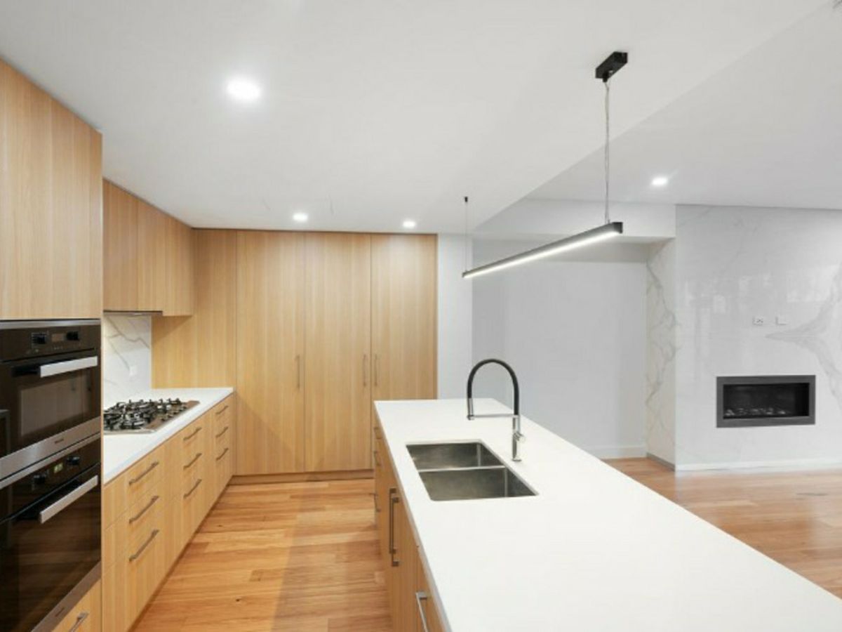 31 Fairway Circuit, Strathfield - image 3