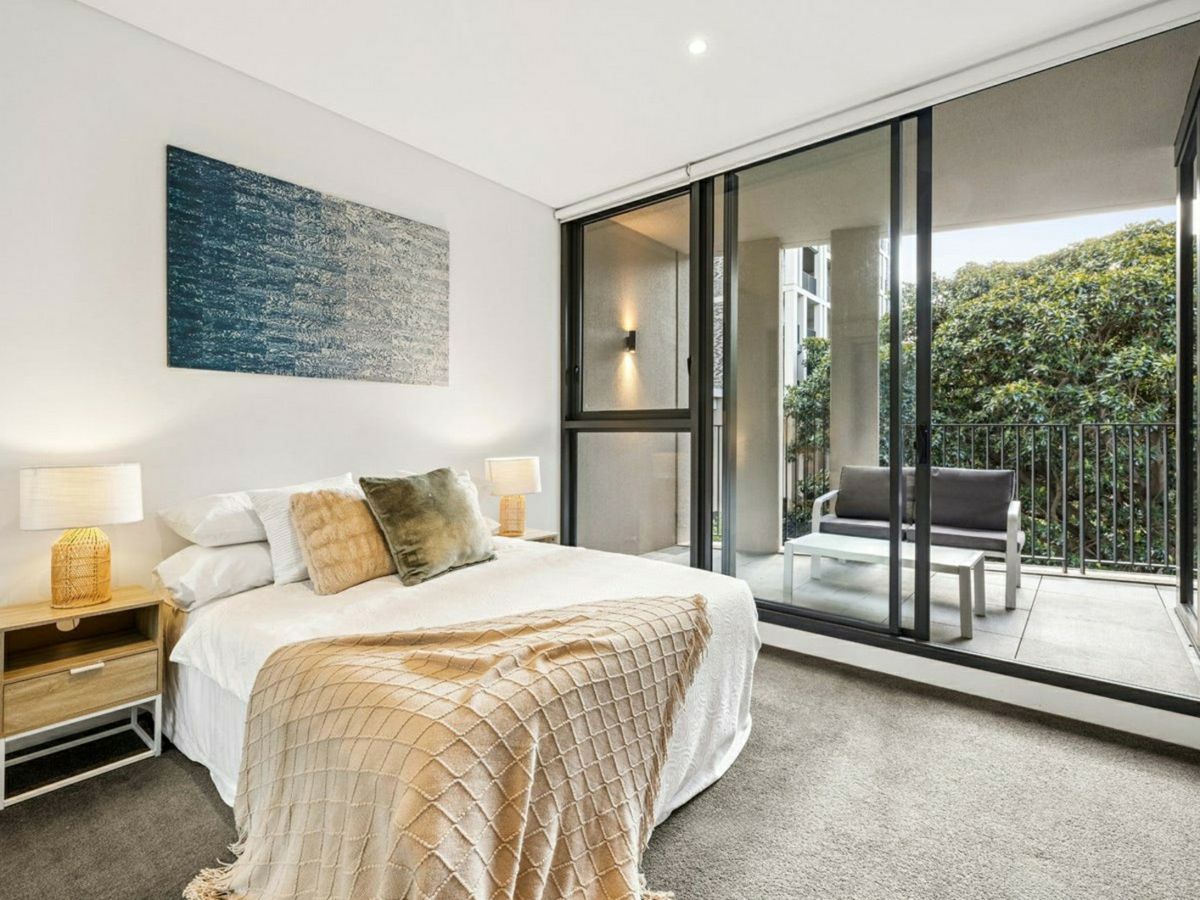 20209/2B Figtree Drive, Sydney Olympic Park - image 3