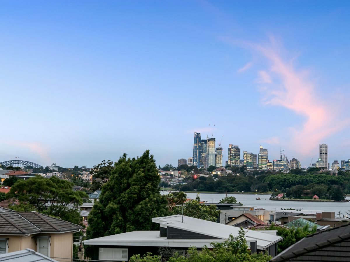 16 Lamrock Avenue, Russell Lea - image 1