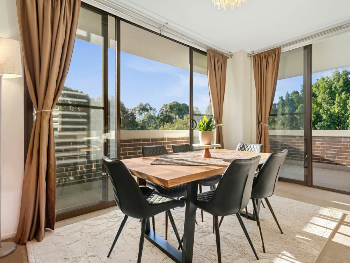 412/27 Hill Road, Wentworth Point - image 2