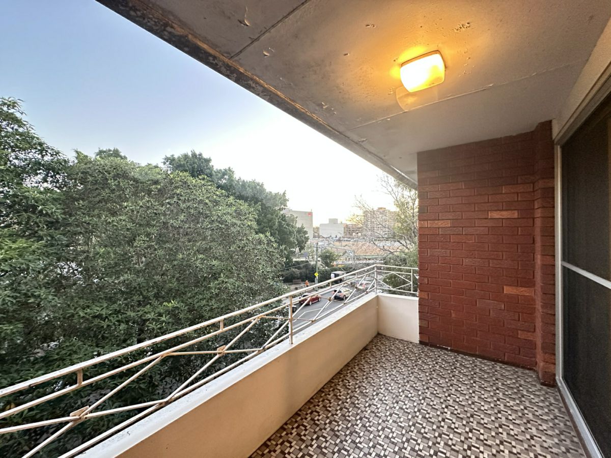 8/13 Everton Road, Strathfield - image 2
