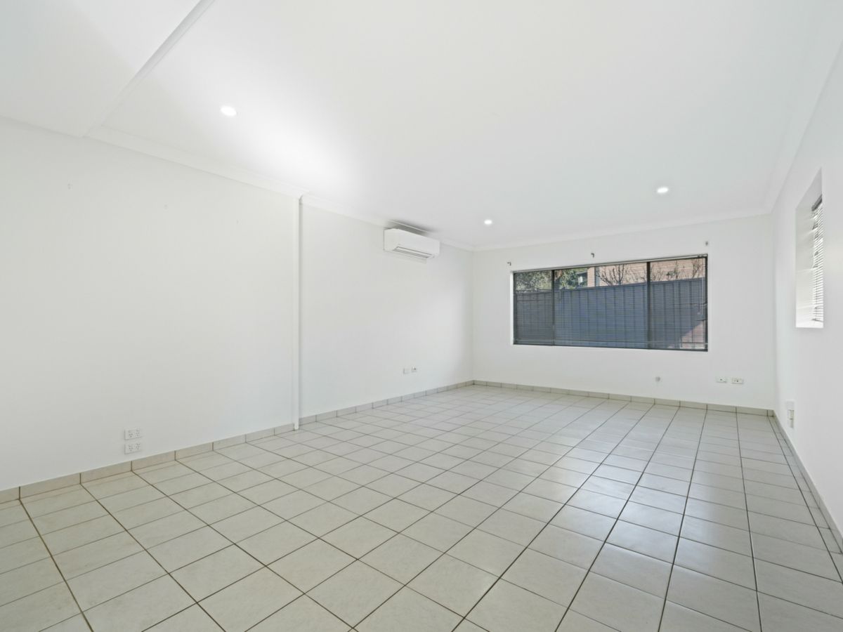 8 Cook Road, Oakhurst - image 2