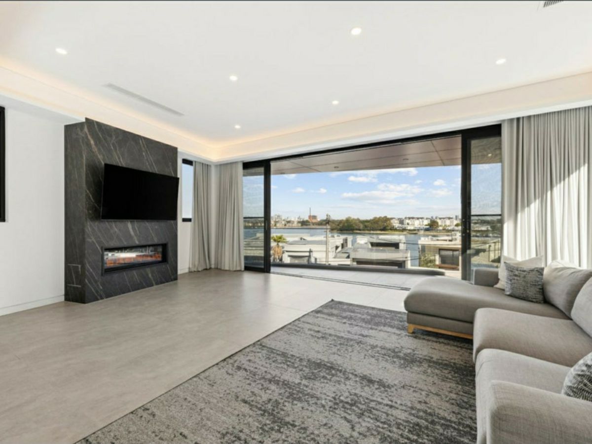 72 Abbotsford Parade, Abbotsford - image 1