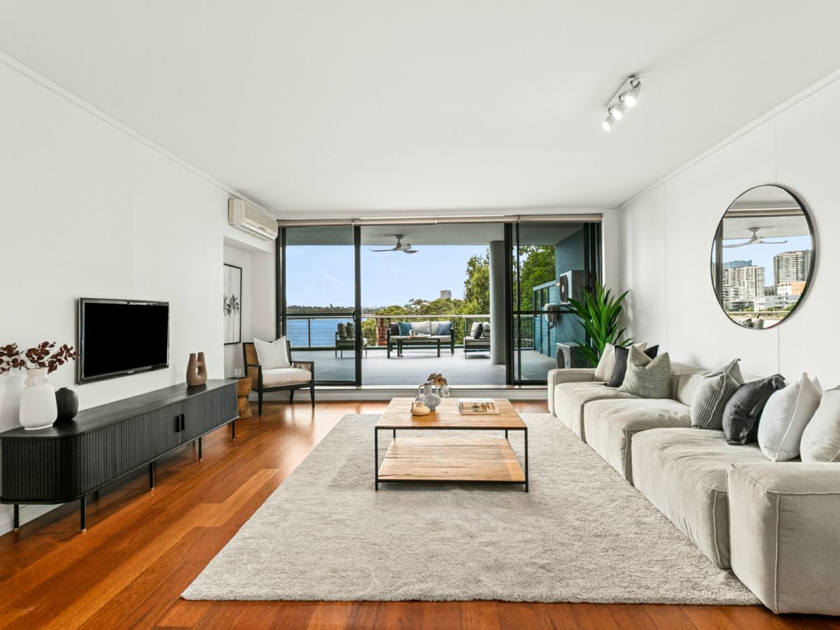 10/29 Bennelong Parkway, Wentworth Point - image 2