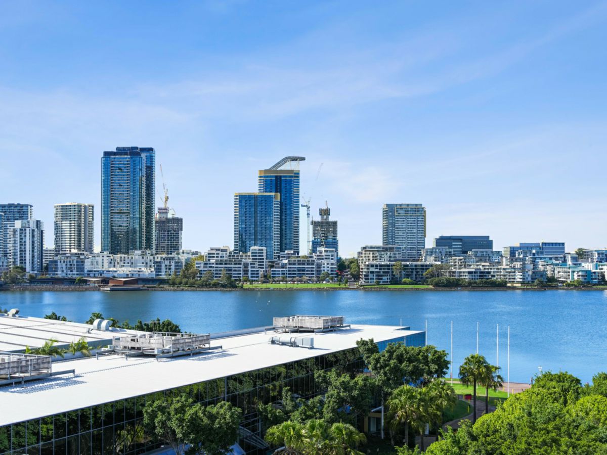 725/26 Baywater Drive, Wentworth Point - image 3