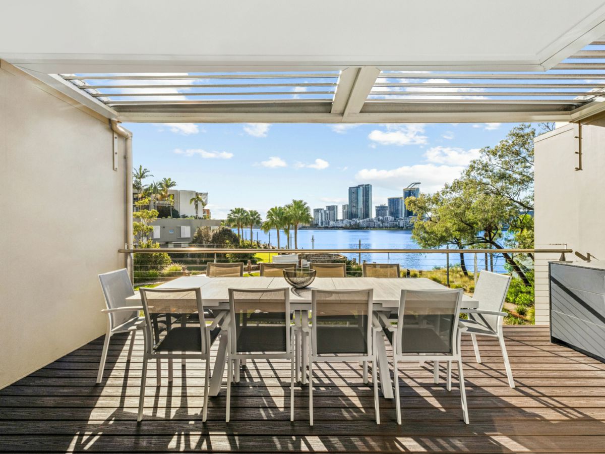 103/1 Amalfi Drive, Wentworth Point - image 1