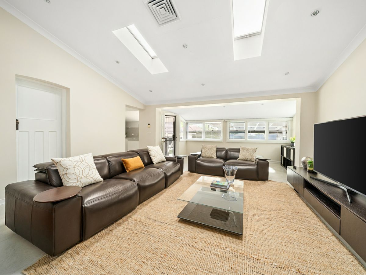 17 Kelso Street, Burwood Heights - image 2