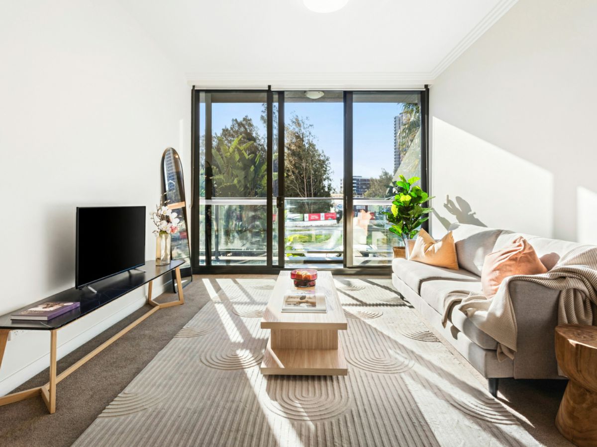 202/2 Footbridge Boulevard, Wentworth Point - image 1