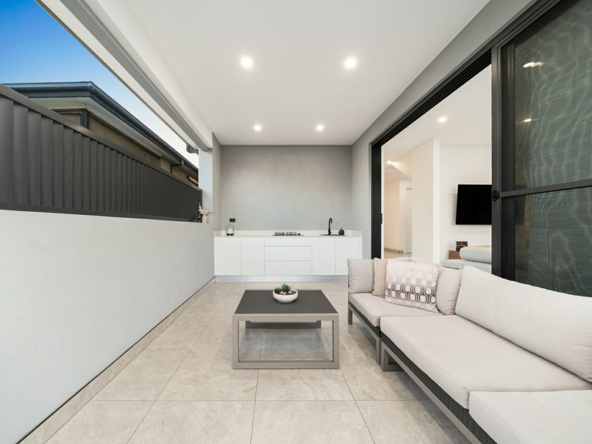52 Macquarie Street, Greenacre - image 3