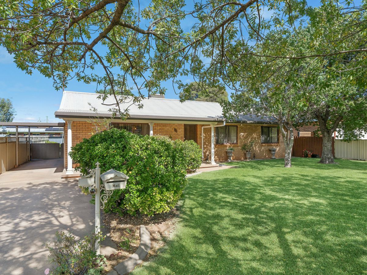 44 McDonnell Street, Forbes - image 1