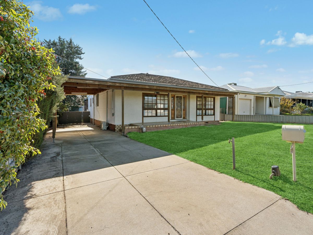 29 Ceduna Street, Mount Austin - image 1