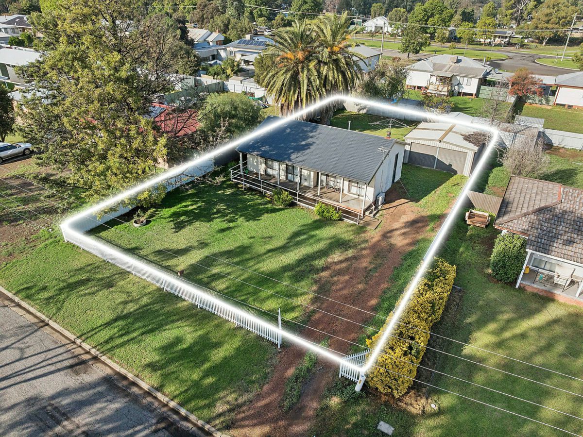 36 McAlister Street, Darlington Point - image 1