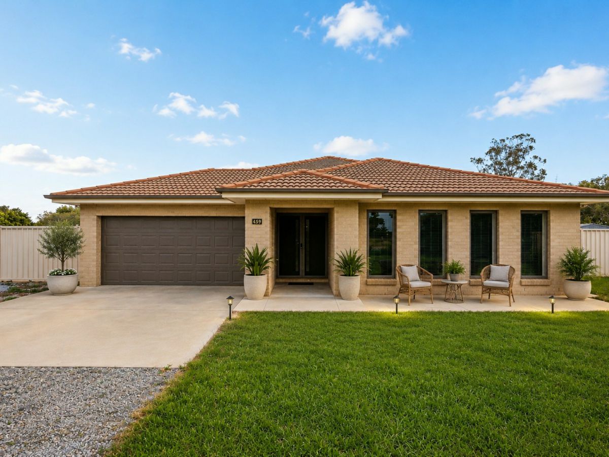 459 Petersham Road, Leeton - image 1