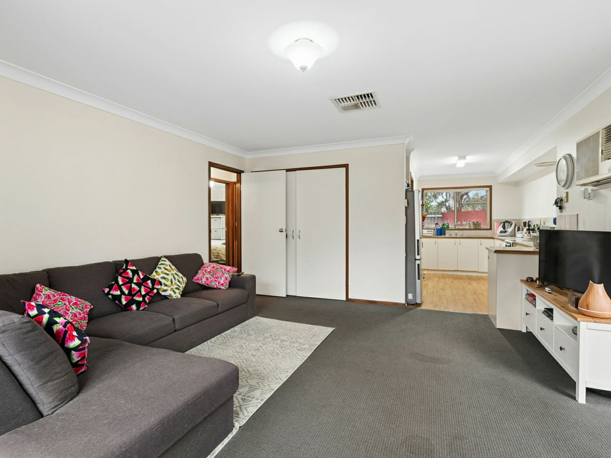 7/54 Adjin Street, Mount Austin - image 2