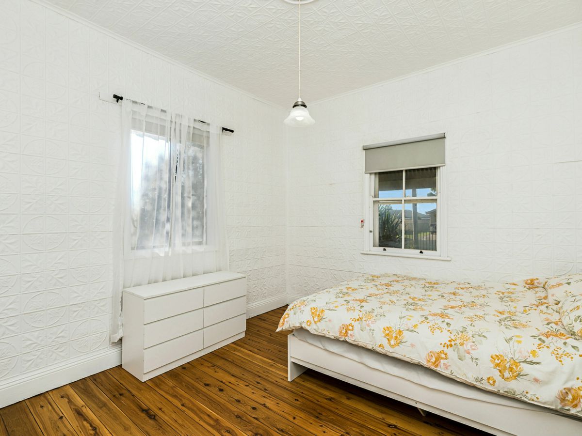 26 Bellevue Street, Temora - image 3