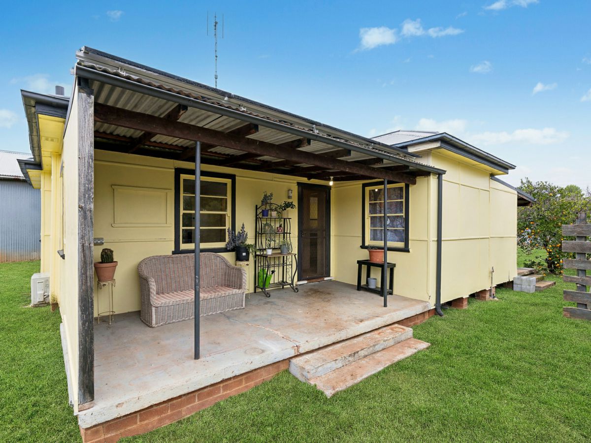 21 Warri Street, Ardlethan - image 1