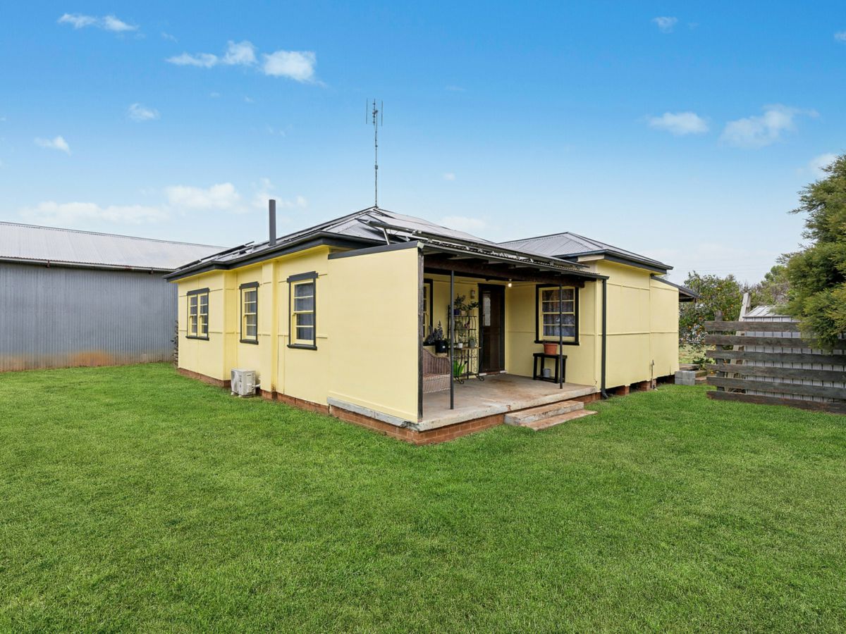 21 Warri Street, Ardlethan - image 2