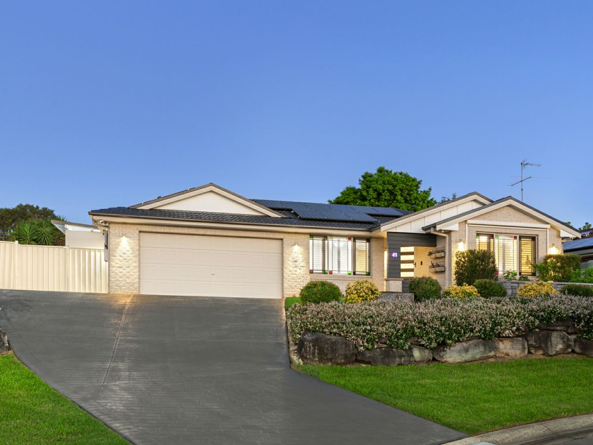 41 Toomey Crescent, Quakers Hill - image 1