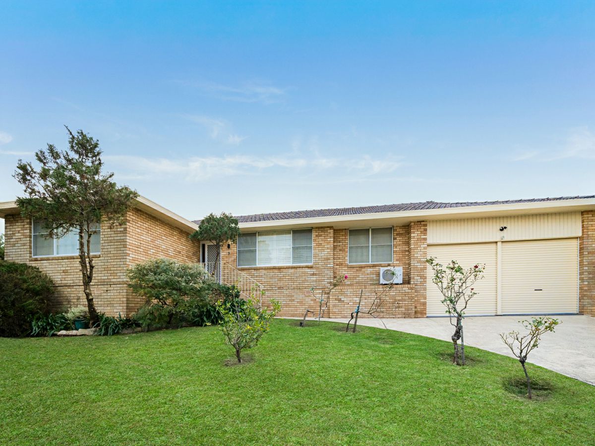9 Palace Road, Baulkham Hills - image 1