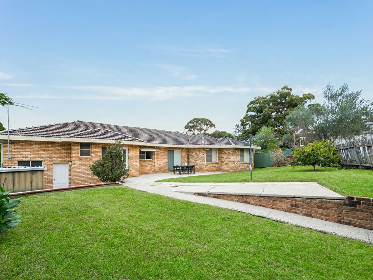 9 Palace Road, Baulkham Hills - image 2
